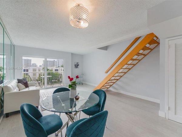 17800 Atlantic Blvd, Unit PH9, Sunny Isles Beach, FL 33160