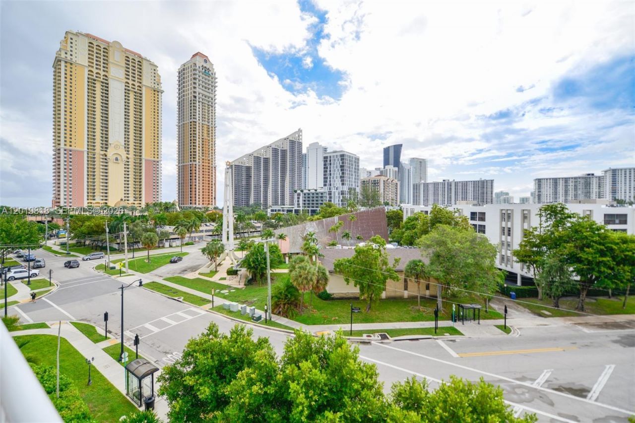 17800 Atlantic Blvd, Unit PH9, Sunny Isles Beach, FL 33160 Photo
