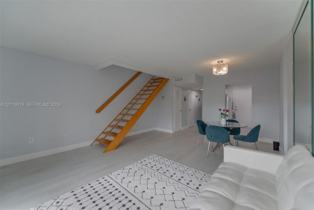 17800 Atlantic Blvd, Unit PH9, Sunny Isles Beach, FL 33160 Photo
