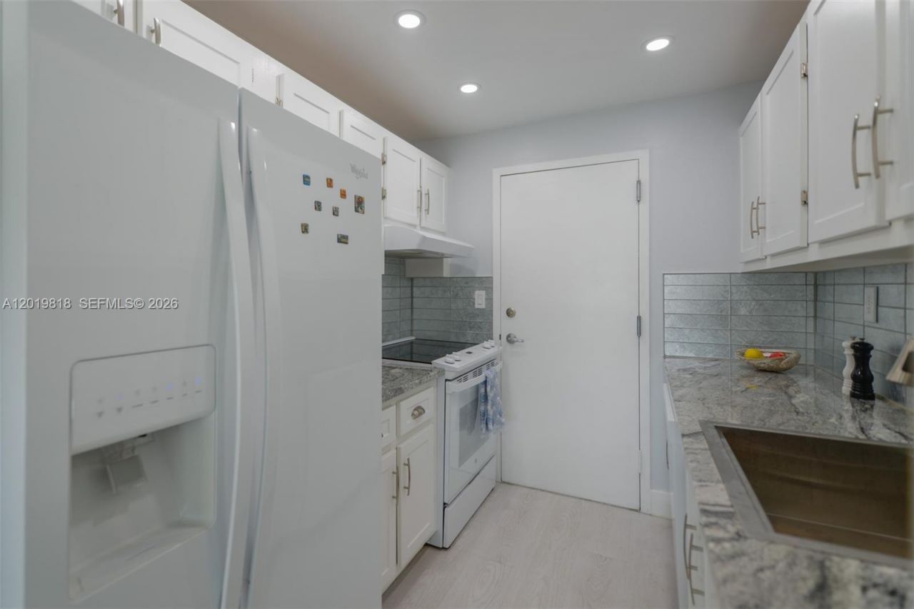 17800 Atlantic Blvd, Unit PH9, Sunny Isles Beach, FL 33160 Photo