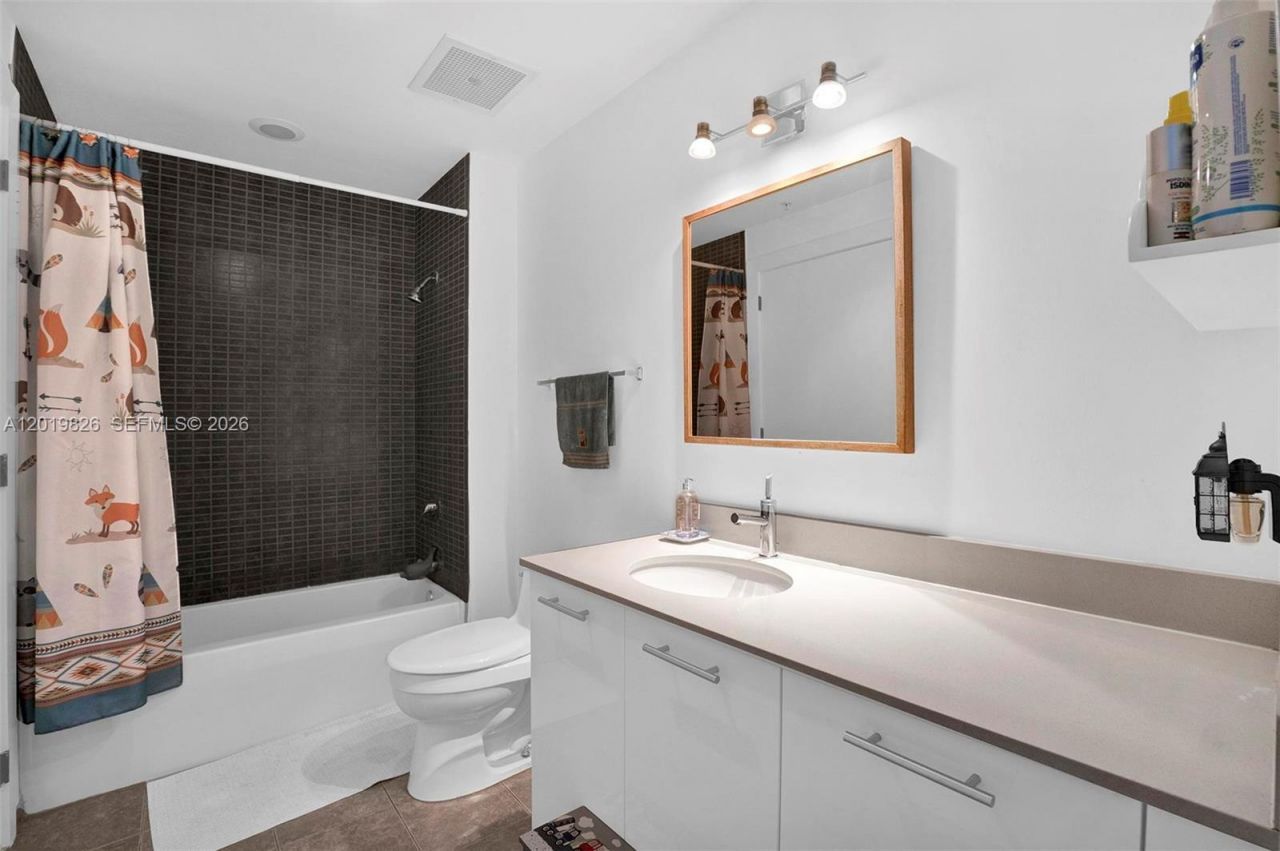 3470 E Coast Ave , Unit H0904, Miami, FL 33137 Photo