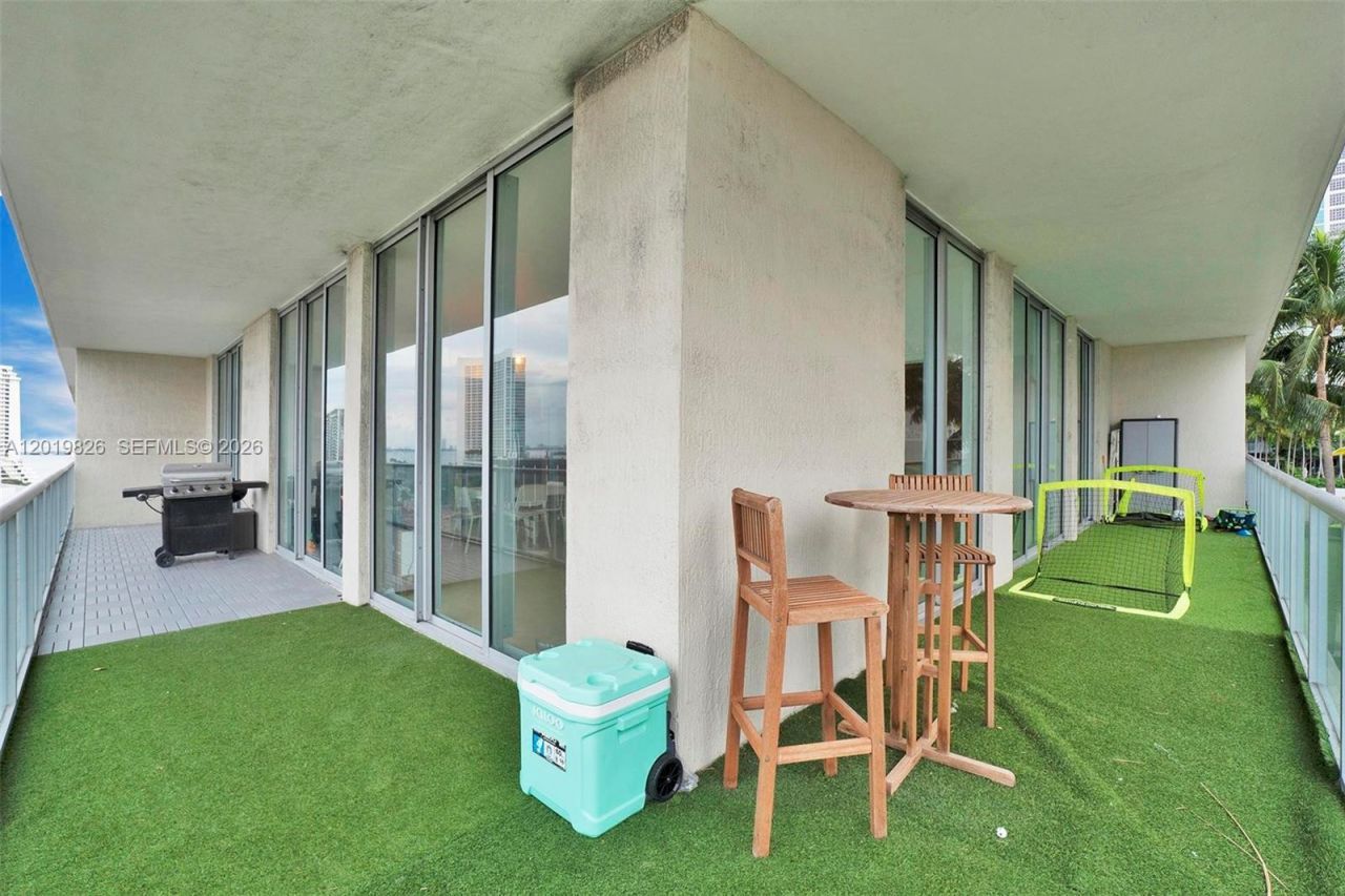3470 E Coast Ave , Unit H0904, Miami, FL 33137 Photo