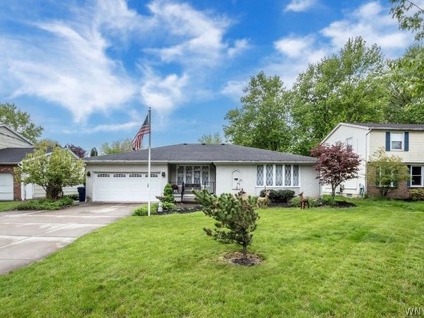 1075 Dodge Road , Getzville, NY 14068