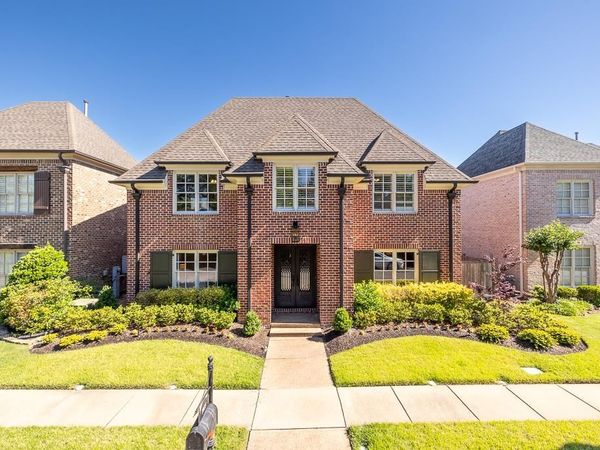1905 ENCLAVE HOLLOW LN E, Germantown, TN 38139