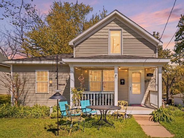 512 FRANKLIN STREET, Waupaca, WI 54981