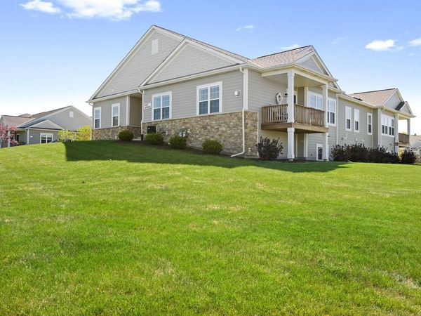 N112W14202 Wrenwood PASS, Germantown, WI 53022