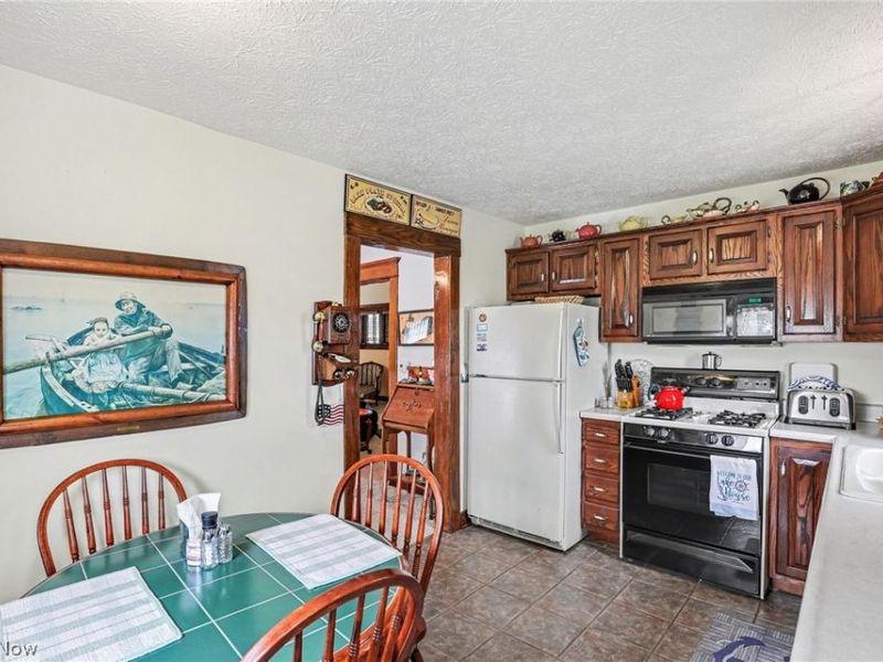 290 Park Avenue, Conneaut, OH 44030 Photo 14