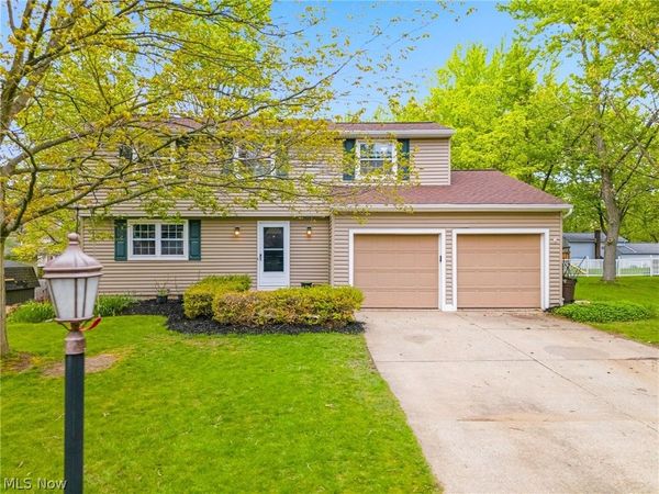4501 Chatwood Drive , Stow, OH 44224