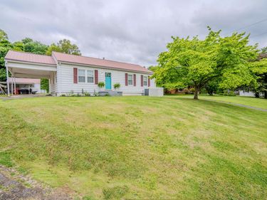 812 Seaton Avenue, Greenup, KY 41144