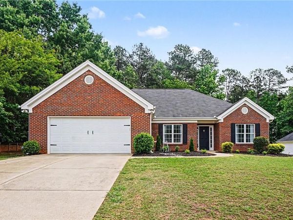 5316 Valley Forest Way , Flowery Branch, GA 30542