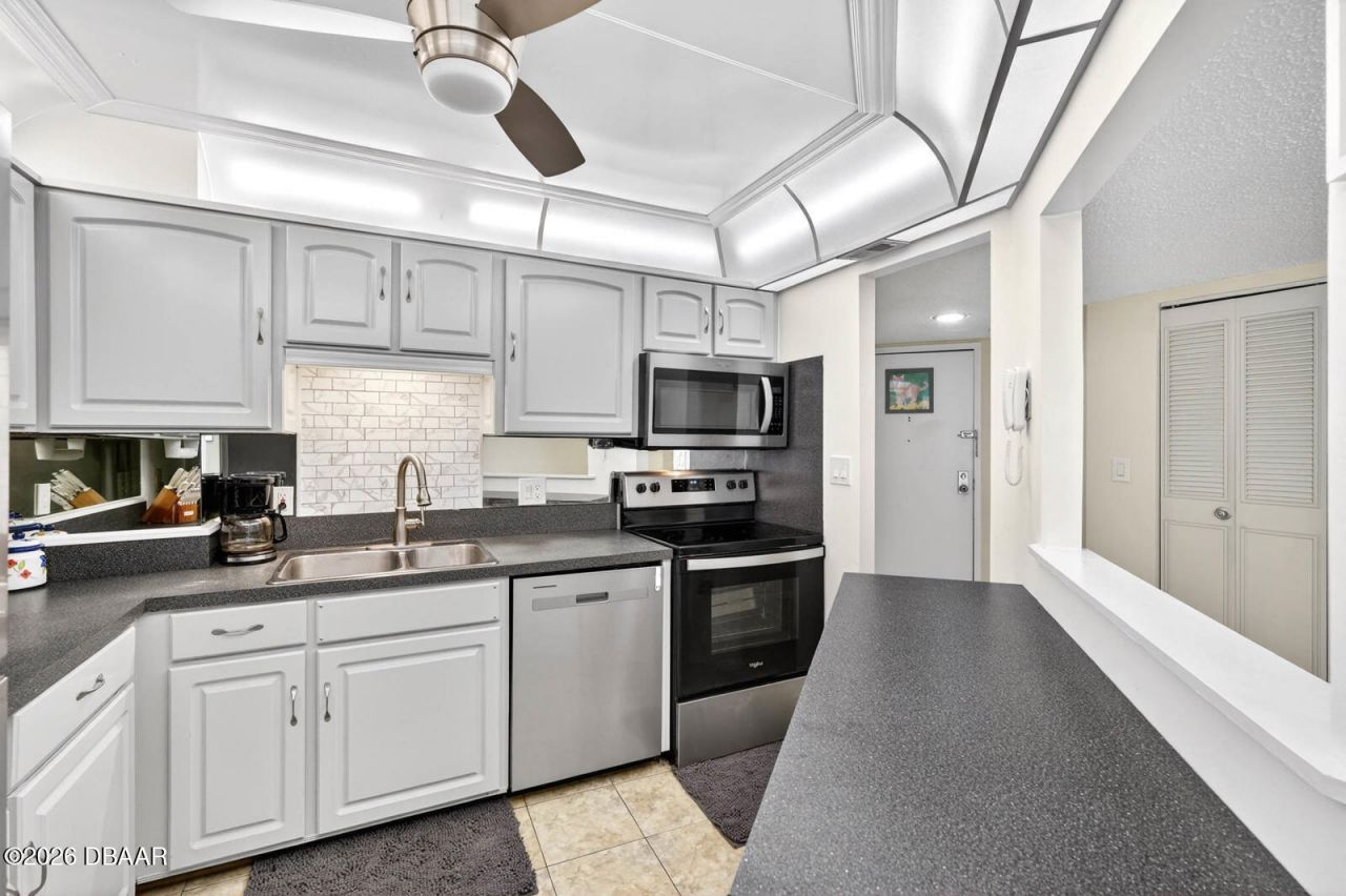 935 N Halifax Avenue, Unit 1106, Daytona Beach, FL 32118 Photo