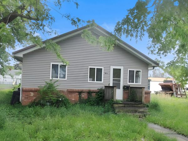 408 E Saint Petersburg Street, Robinson, IL 62454