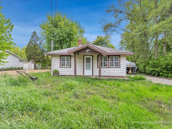 26481 W Springwell Avenue, Antioch, IL 60002