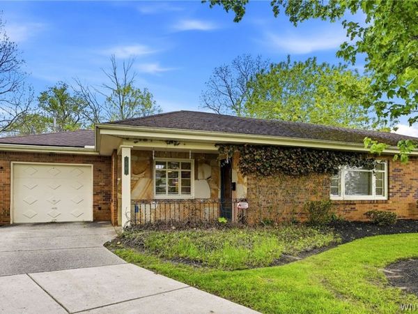 50 Farber Lane , Buffalo, NY 14221