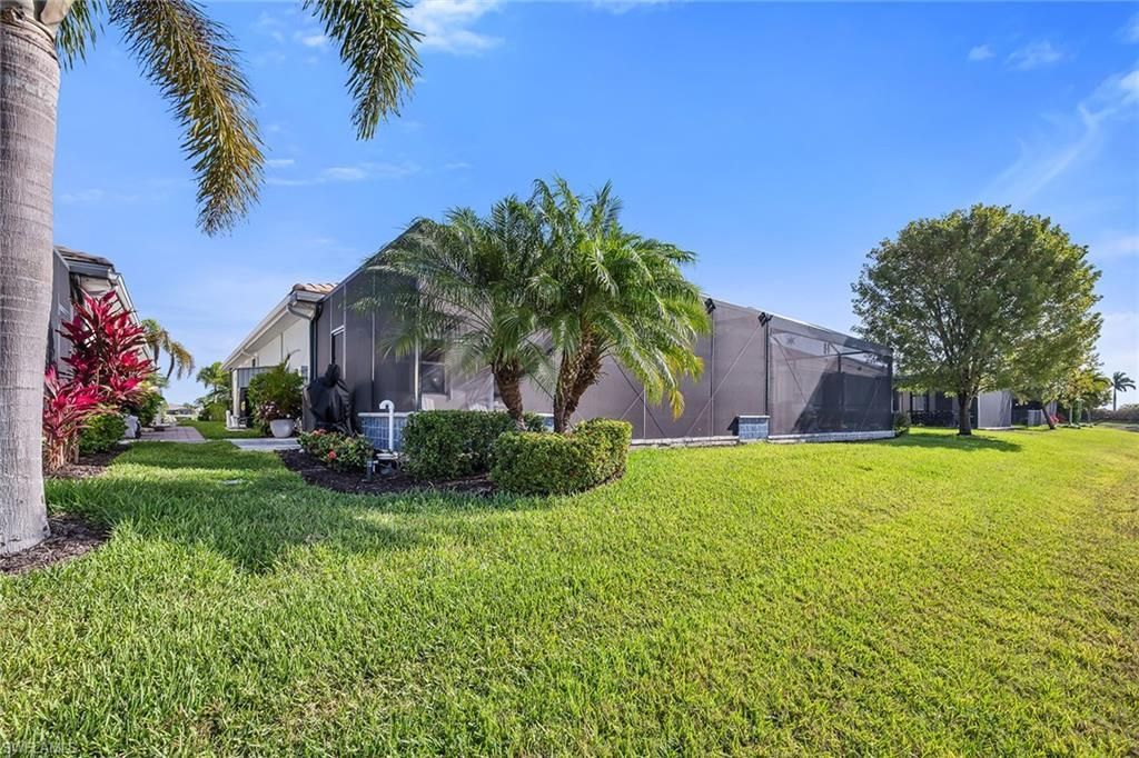 14815 Edgewater Cir, Naples, FL 34114 Photo