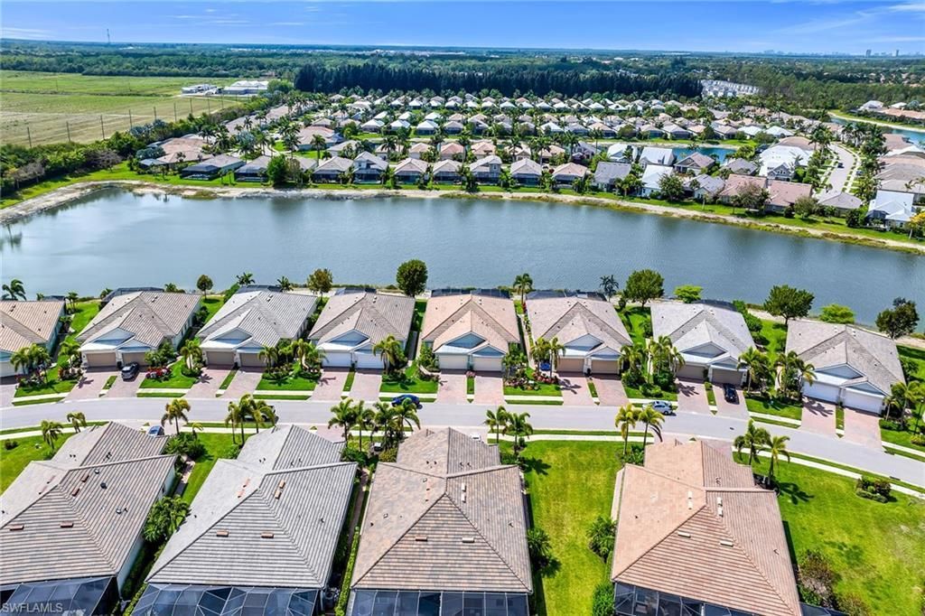 14815 Edgewater Cir, Naples, FL 34114 Photo