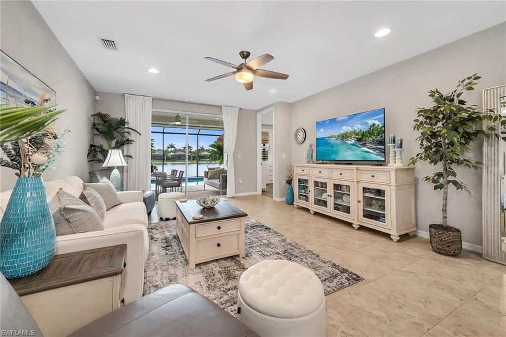14815 Edgewater Cir, Naples, FL 34114 Photo