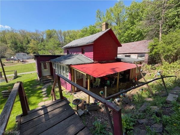 1921 Smithfield Street , East Liverpool, OH 43920