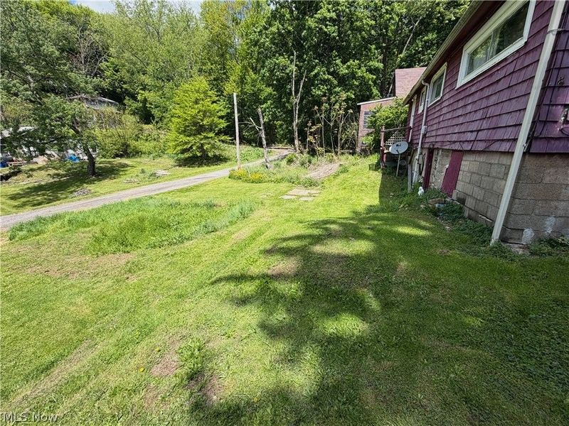 1921 Smithfield Street, East Liverpool, OH 43920 Photo 4