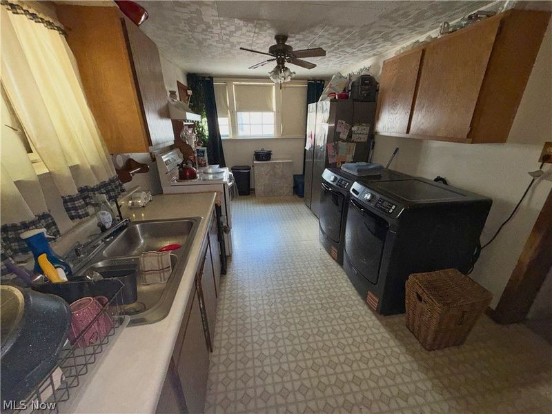 1013 Bradshaw Avenue, East Liverpool, OH 43920 Photo 15