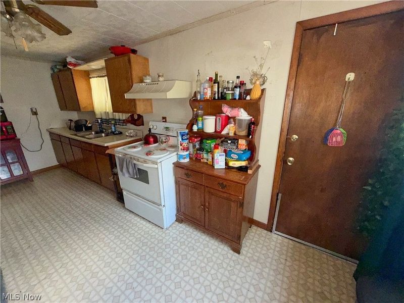 1013 Bradshaw Avenue, East Liverpool, OH 43920 Photo 17