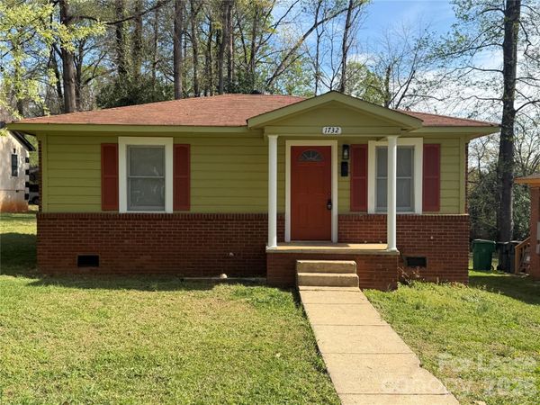 1732 Newland Road , Charlotte, NC 28216