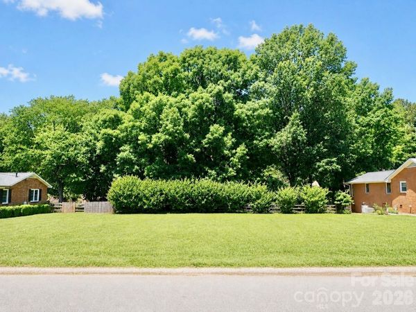 19832 Floral Lane , Cornelius, NC 28031