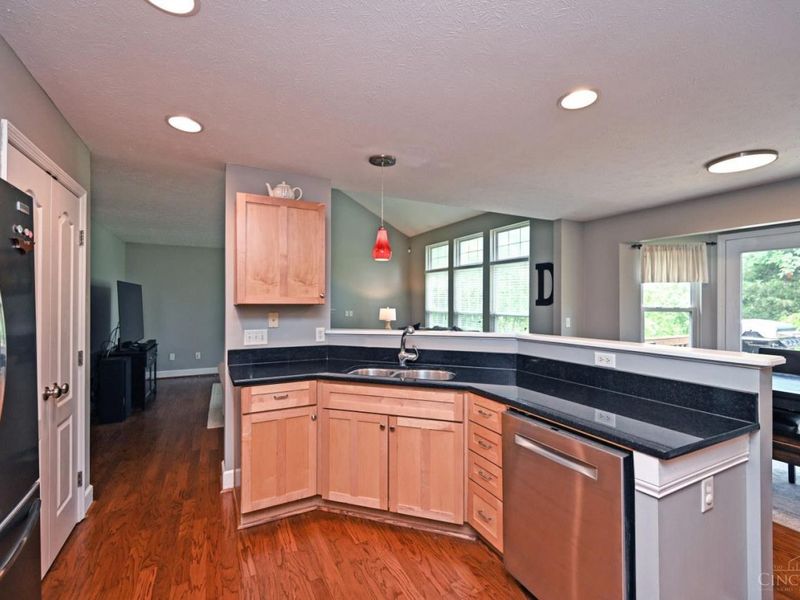 7419 Buttercup Court, Hamilton Twp, OH 45039 Photo 8