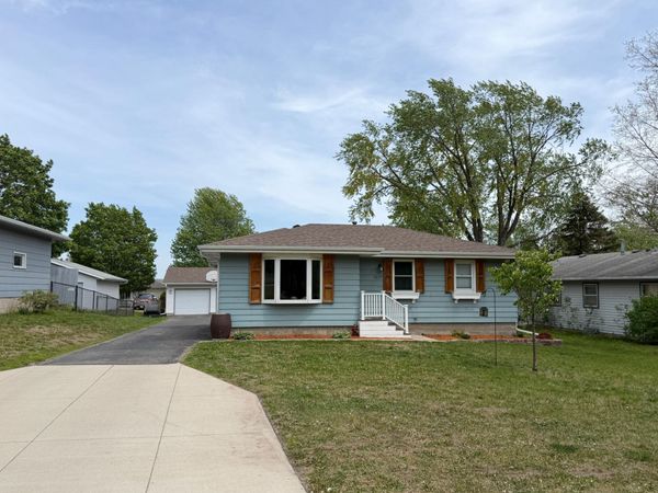 1309 N Washington Avenue, Saint Peter, MN 56082