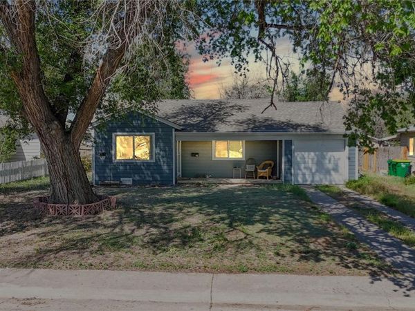 2331 Moline Street , Aurora, CO 80010
