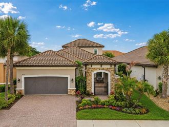 8552 GRAND ALBERATO ROAD Tampa, FL 33647