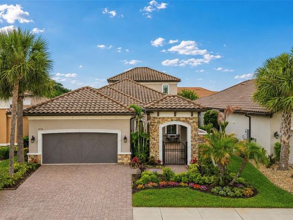 8552 GRAND ALBERATO ROAD , TAMPA, FL 33647
