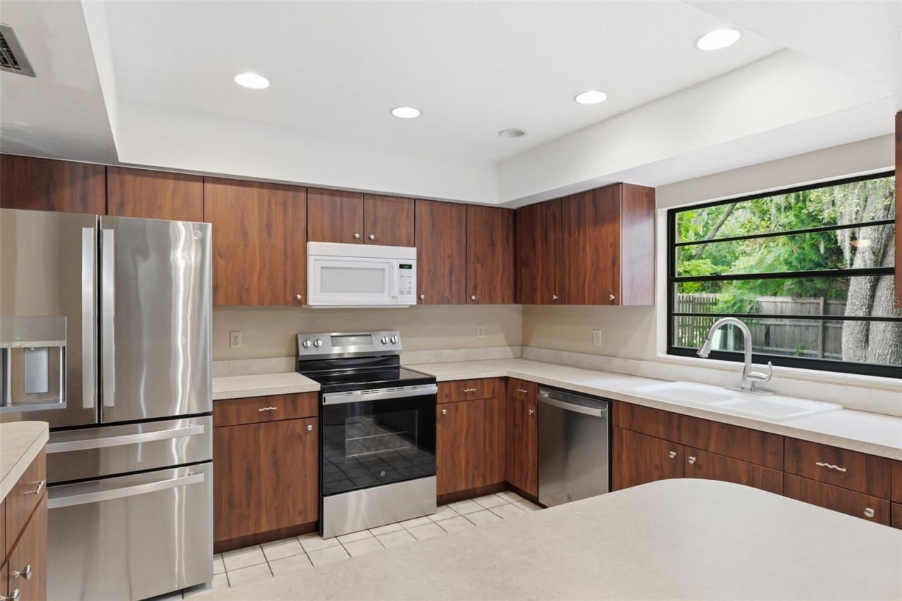 14728 Tall Tree Drive , Lutz, FL 33559 Photo