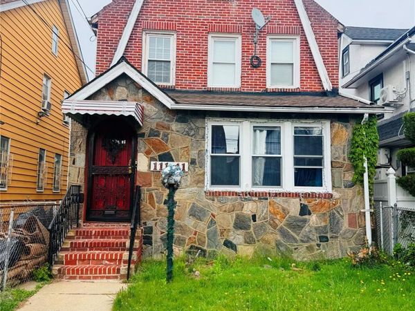 111-41 202nd Street , Saint Albans, NY 11412