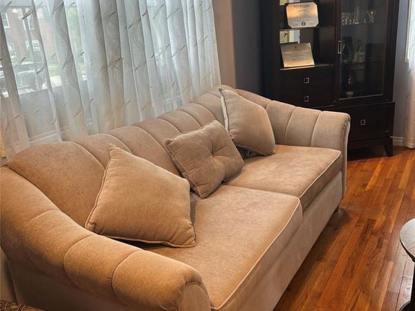 61-55 224 st , Unit A, Bayside, NY 11364