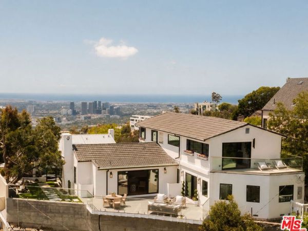 8921 Appian Way, Los Angeles, CA 90046