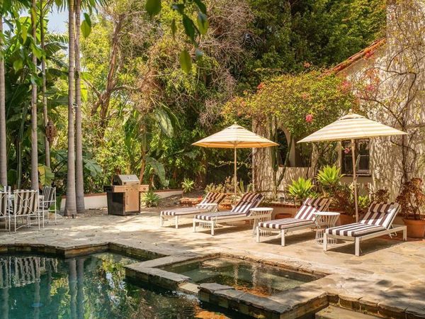 1135 Sunset Vale Avenue, West Hollywood, CA 90069