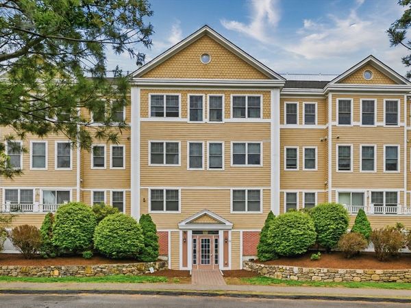 11 Cheriton Rd, Unit 306, Boston, MA 02132
