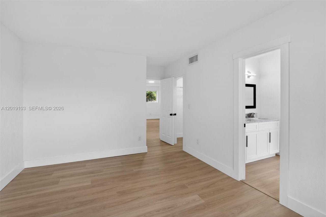 7090 W 2nd Ct, Unit 7090, Hialeah, FL 33014 Photo