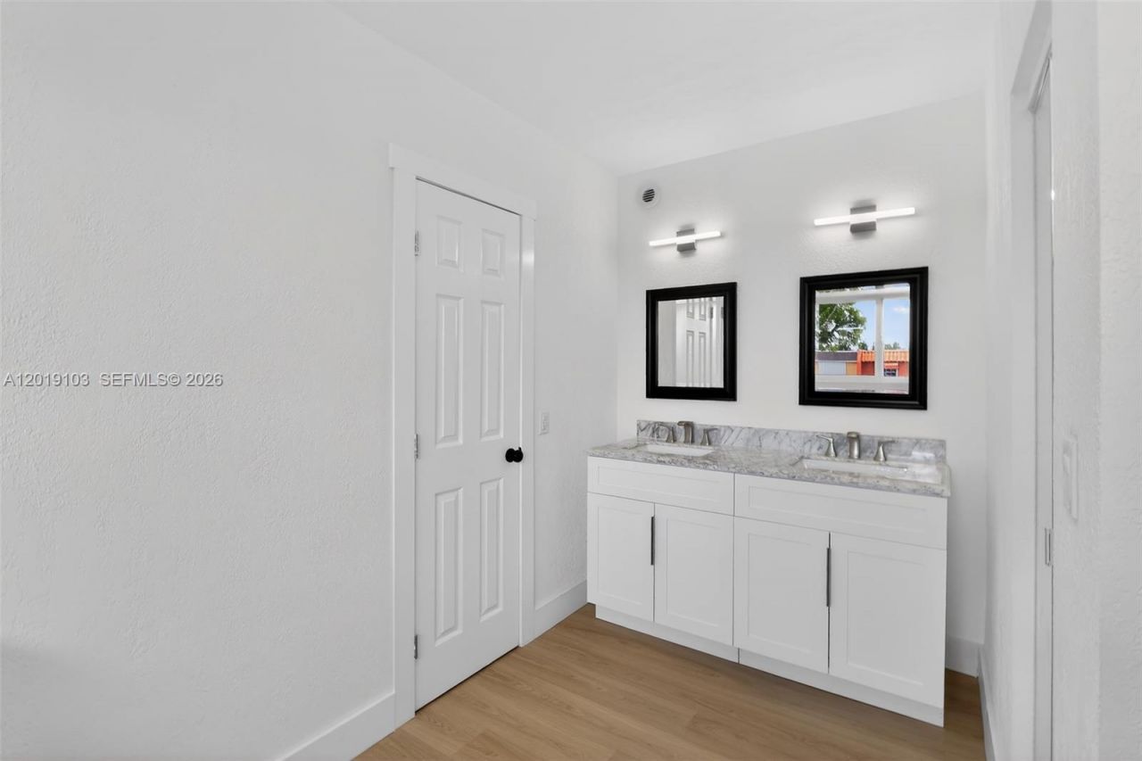 7090 W 2nd Ct, Unit 7090, Hialeah, FL 33014 Photo