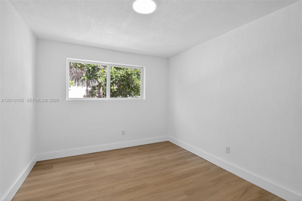 7090 W 2nd Ct, Unit 7090, Hialeah, FL 33014 Photo