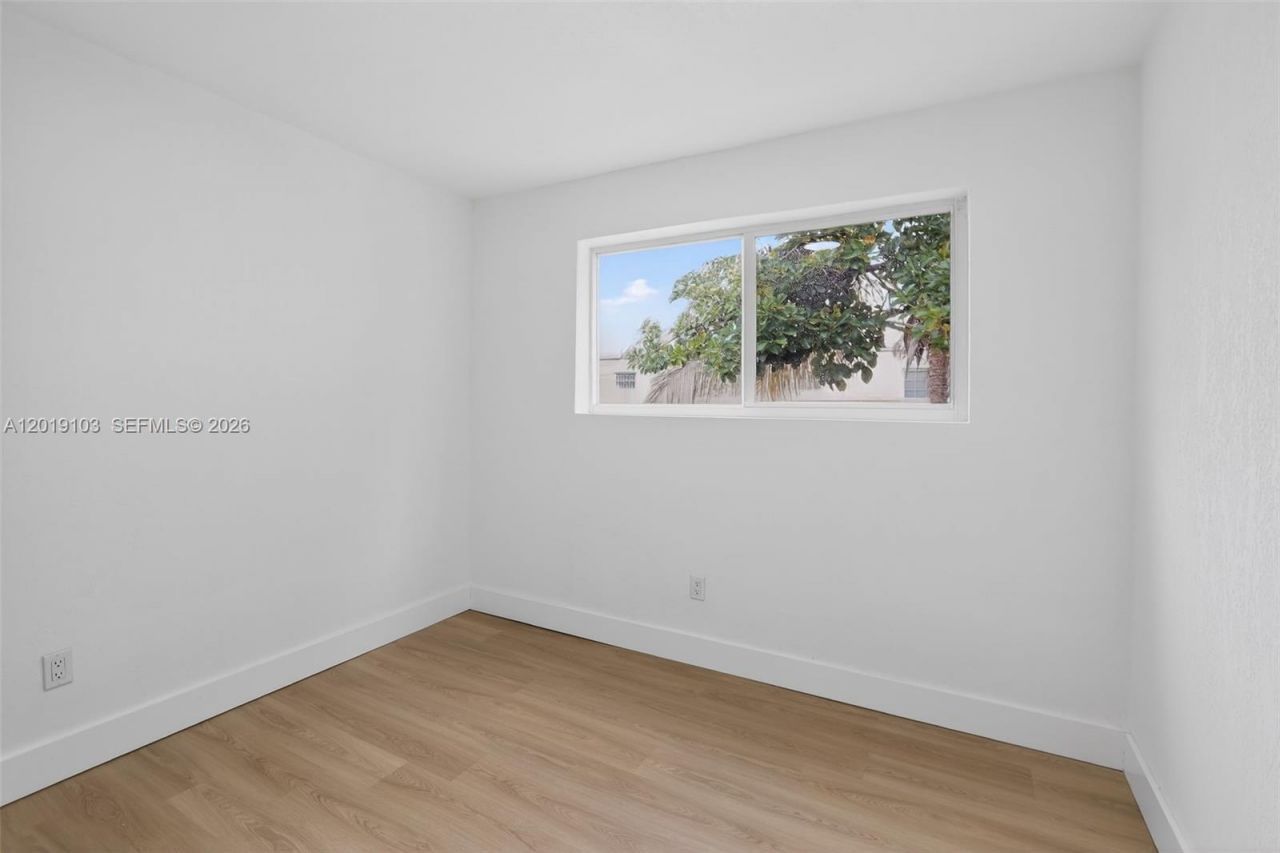 7090 W 2nd Ct, Unit 7090, Hialeah, FL 33014 Photo