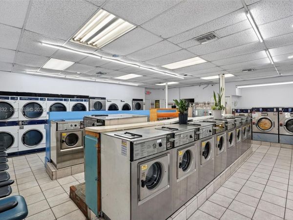 Coin Laundry for Sale on Palm Ave Hialeah, Hialeah, FL 33010