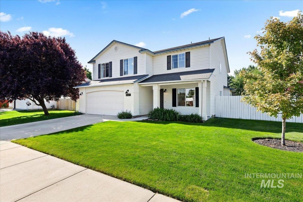 4687 W Blue Creek Ct, Meridian, ID 83642 Main Photo
