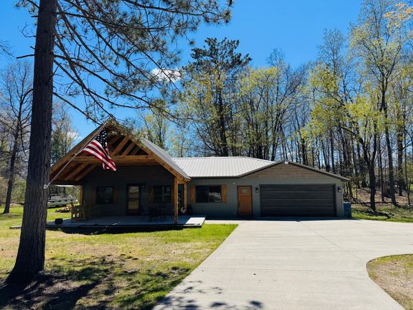 147 Snowflake Way, Houghton Lake, MI 48629