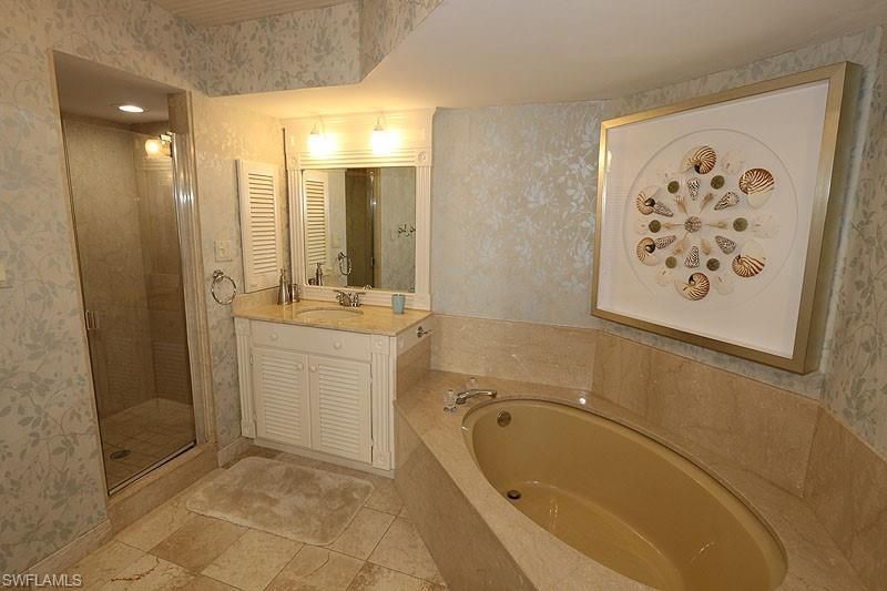 4251 Gulf Shore Blvd N, Unit 17A, Naples, FL 34103 Photo