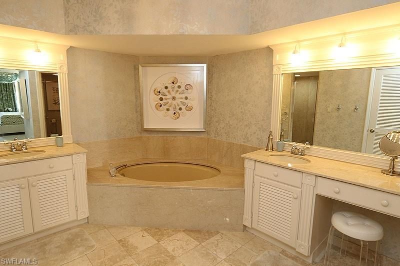 4251 Gulf Shore Blvd N, Unit 17A, Naples, FL 34103 Photo