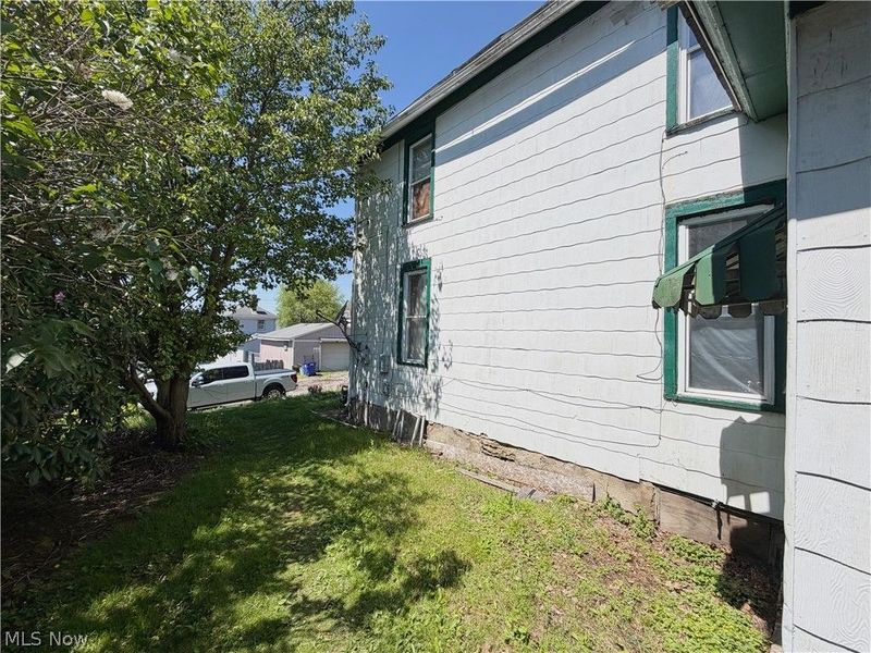 818 Riverview Street, East Liverpool, OH 43920 Photo 3
