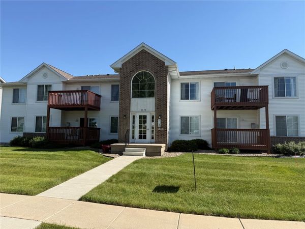 5575 Kacena Avenue, Marion, IA 52302