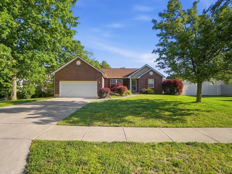 640 Maxwell Court, Germantown, OH 45327 Photo 2